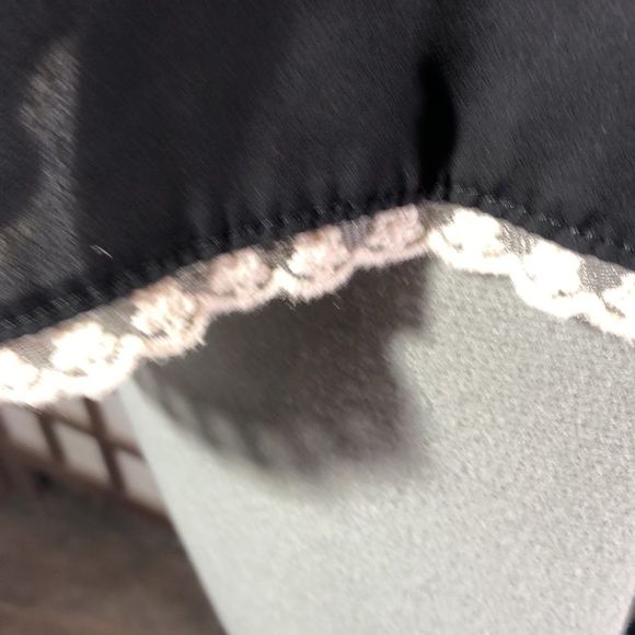 Mauve Brand Adorable High Neck w/ Lace Collar Black sz Med. hook and eye closure - Picture 4 of 13